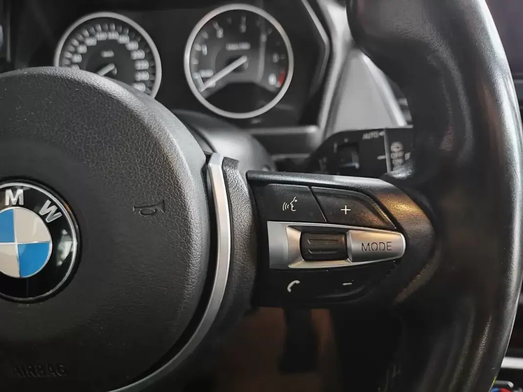 BMW 218 Gran Tourer 2015 - 17250 EUR, 190800 km - AUTO.MOTO.pt - 190800km - foto 25 de 35