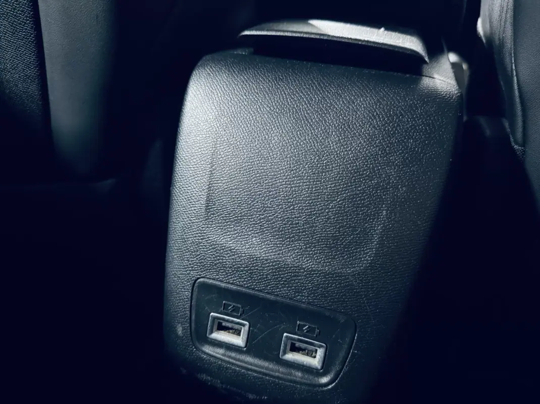 Peugeot 208 2022 - 15990 EUR, 75129 km - AUTO.MOTO.pt - 75129km - foto 24 de 35