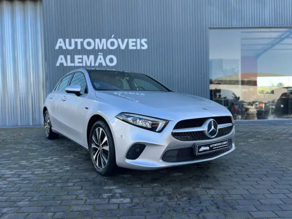 Mercedes-Benz A 250e 2021 - 26950 EUR, 74456 km - AUTO.MOTO.pt - 74456km - foto 2 de 17