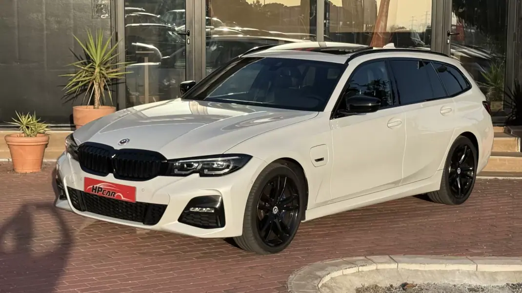 BMW 330 2022 - 35990 EUR, 95000 km - 95000km - foto 31 de 35