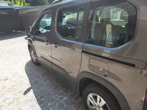 Peugeot Rifter 2020 - 18500 EUR, 125000 km - AUTO.MOTO.pt - 125000km - foto 6 de 14