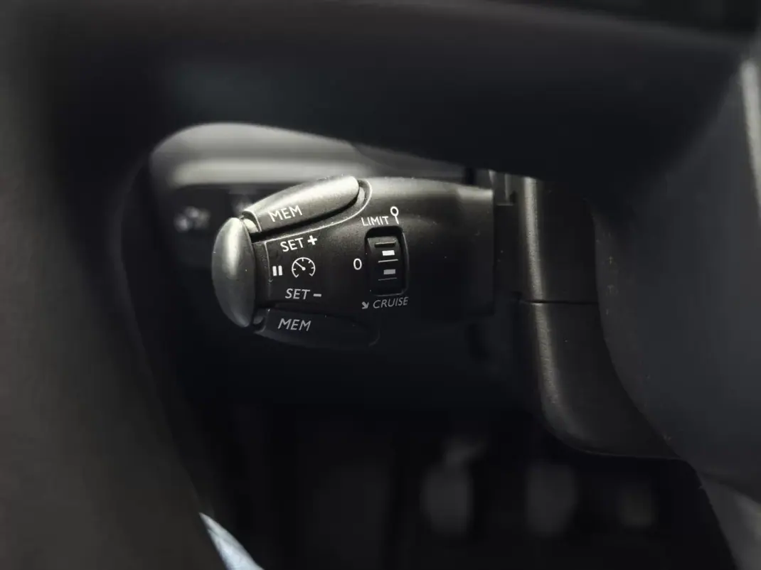 Citroën C3 2018 - 9950 EUR, 133750 km - AUTO.MOTO.pt - 133750km - foto 26 de 43