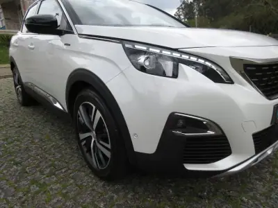 Peugeot 3008 2017 - 16990 EUR, 209000 km - AUTO.MOTO.pt - 209000km - foto 14 de 48