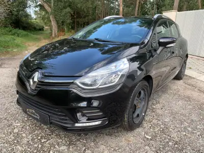 Renault Clio Sport Tourer 2019 - 13999 EUR, 127245 km - AUTO.MOTO.pt - 127245km - foto 3 de 53