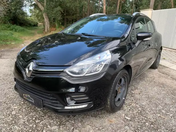 Renault Clio Sport Tourer 2019 - 13999 EUR, 127245 km - AUTO.MOTO.pt - 127245km - foto 3 de 53