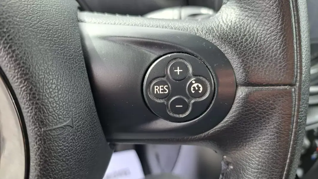 MINI Countryman 2014 - 12890 EUR, 124321 km - AUTO.MOTO.pt - 124321km - foto 33 de 43