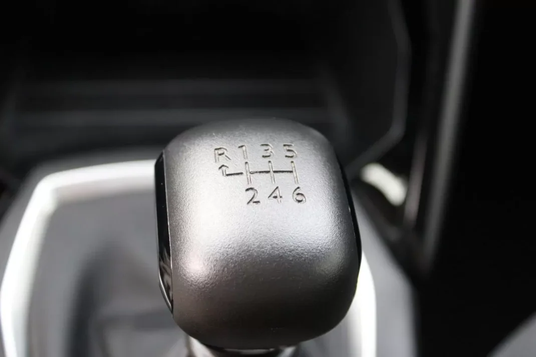 Peugeot 2008 2021 - 18700 EUR, 48176 km - AUTO.MOTO.pt - 48176km - foto 14 de 32