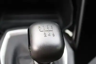 Peugeot 2008 2021 - 18700 EUR, 48176 km - AUTO.MOTO.pt - 48176km - foto 14 de 32