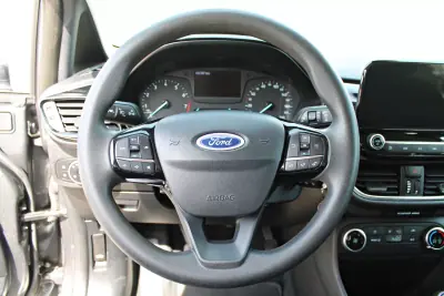 Ford Fiesta 2018 - 9900 EUR, 101396 km - AUTO.MOTO.pt - 101396km - foto 20 de 26