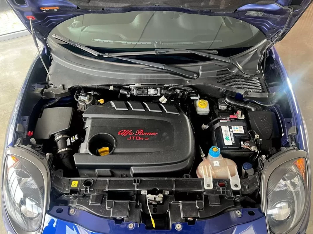 Alfa Romeo MiTo 2016 - 9999 EUR, 135500 km - AUTO.MOTO.pt - 135500km - foto 43 de 60