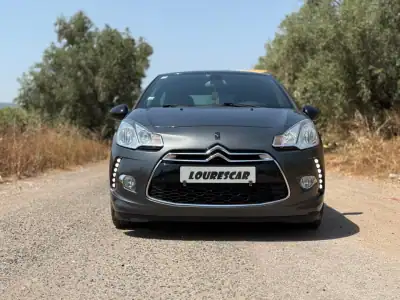 Citroën DS3 2013 - 9995 EUR, 137790 km - AUTO.MOTO.pt - 137790km - foto 24 de 43