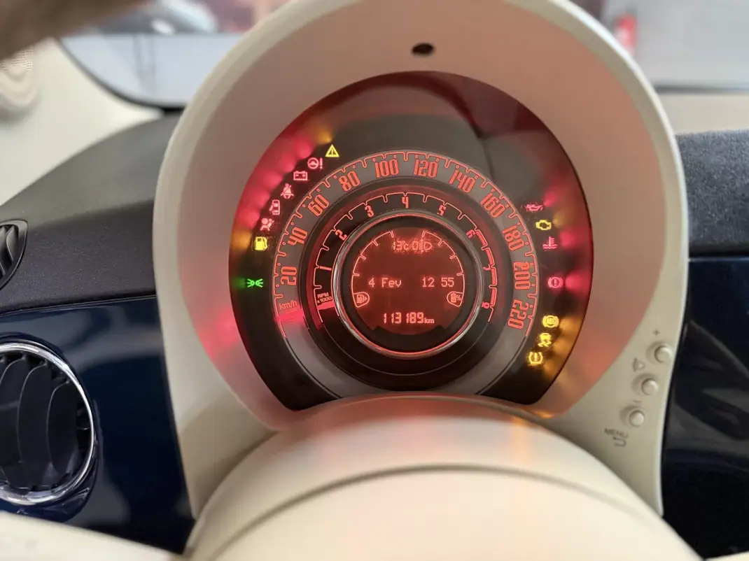 Fiat 500C 2020 - 12250 EUR, 113190 km - AUTO.MOTO.pt - 113190km - foto 18 de 18