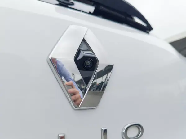 Renault Clio 2020 - 14990 EUR, 113000 km - AUTO.MOTO.pt - 113000km - foto 11 de 38