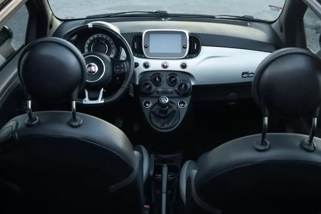 Fiat 500C 2021 - 10999 EUR, 87900 km - AUTO.MOTO.pt - 87900km - foto 21 de 21