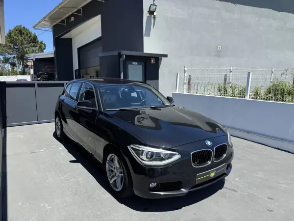 BMW 116 2012 - 10500 EUR, 220000 km - AUTO.MOTO.pt - 220000km - foto 3 de 19