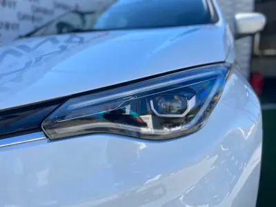 Renault Zoe 2020 - 15250 EUR, 83000 km - AUTO.MOTO.pt - 83000km - foto 4 de 11