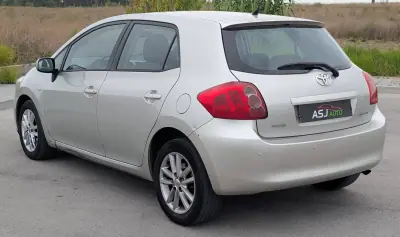 Toyota Auris 2009 - 4750 EUR, 291081 km - 291081km - foto 6 de 17