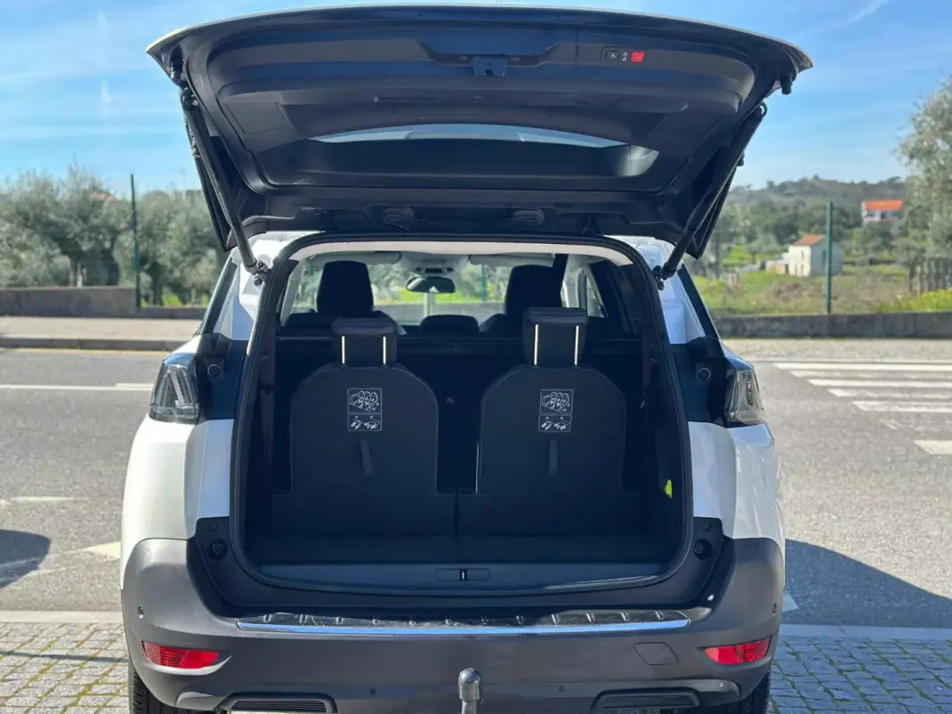 Peugeot 5008 2021 - 25900 EUR, 124114 km - AUTO.MOTO.pt - 124114km - foto 29 de 30