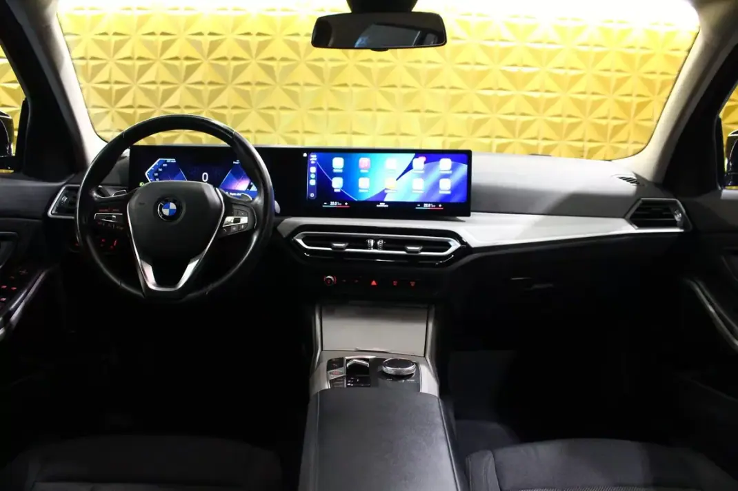 BMW 318 2022 - 27250 EUR, 132000 km - AUTO.MOTO.pt - 132000km - foto 15 de 38