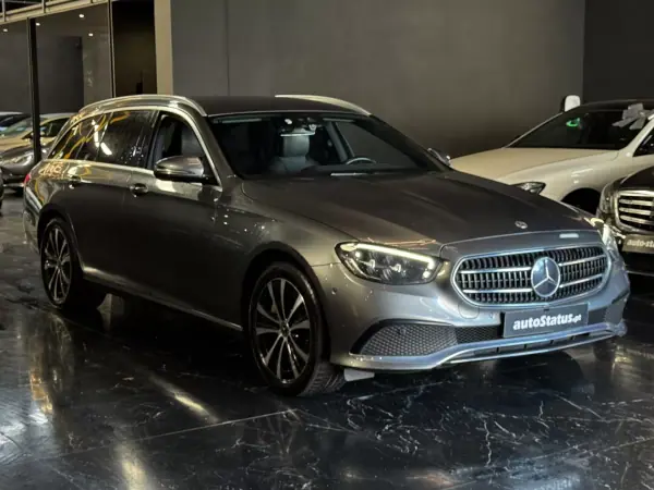 Mercedes-Benz E 300 2023 - 42990 EUR, 56100 km - AUTO.MOTO.pt - 56100km - foto 5 de 33