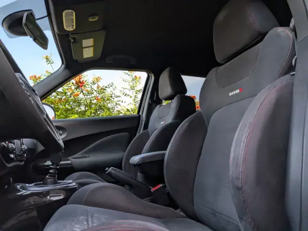 Nissan Juke 2014 - 16500 EUR, 115000 km - AUTO.MOTO.pt - 115000km - foto 8 de 17