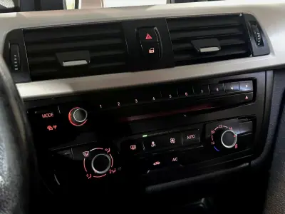 BMW 320 2014 - 13500 EUR, 292551 km - AUTO.MOTO.pt - 292551km - foto 23 de 25