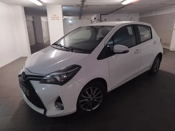 Toyota Yaris 2016 - 10500 EUR, 116000 km - 116000km - foto 6 de 11