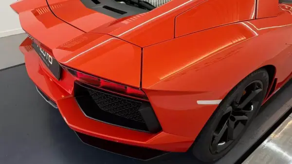 Lamborghini Aventador 2012 - 349900 EUR, 17929 km - AUTO.MOTO.pt - 17929km - foto 15 de 39