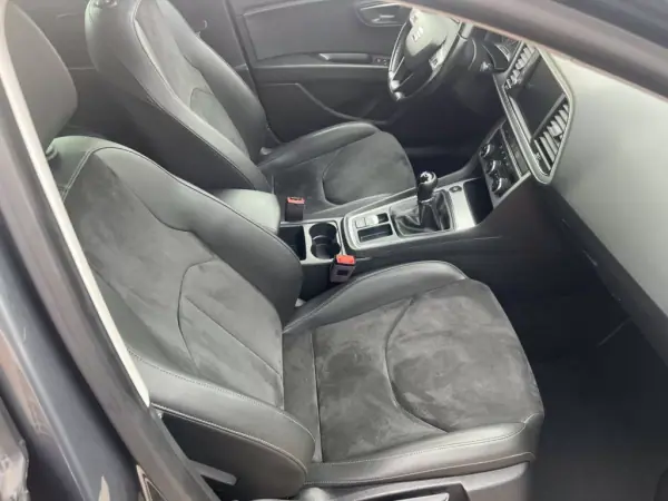 SEAT Leon 2017 - 13450 EUR, 149577 km - AUTO.MOTO.pt - 149577km - foto 18 de 26