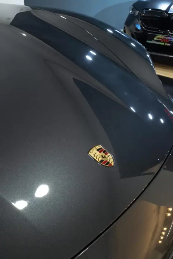 Porsche Taycan Cross Turismo 2022 - 73500 EUR, 59292 km - AUTO.MOTO.pt - 59292km - foto 8 de 9