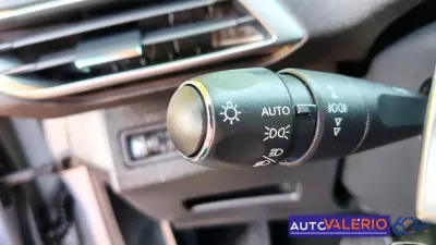 Peugeot 3008 2019 - 20950 EUR, 75140 km - AUTO.MOTO.pt - 75140km - foto 12 de 39