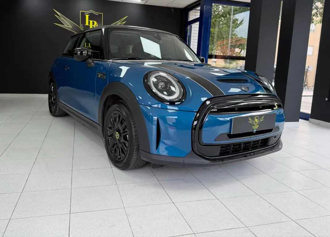 MINI 3 Portas 2023 - 23000 EUR, 4690 km - AUTO.MOTO.pt - 4690km - foto 10 de 38