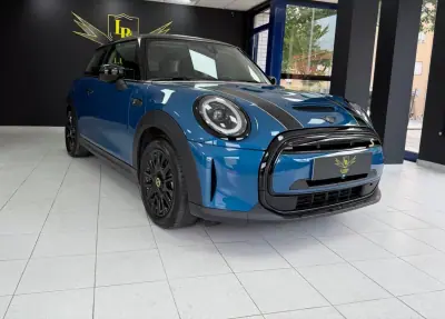 MINI 3 Portas 2023 - 23000 EUR, 4690 km - AUTO.MOTO.pt - 4690km - foto 10 de 38