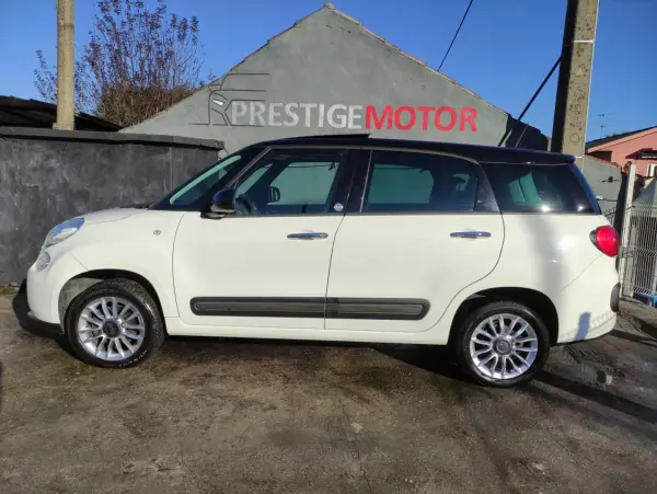 Fiat 500L 2014 - 11900 EUR, 121000 km - AUTO.MOTO.pt - 121000km - foto 4 de 24