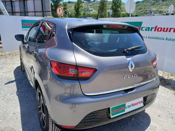 Renault Clio 2014 - 8950 EUR, 137482 km - AUTO.MOTO.pt - 137482km - foto 12 de 26