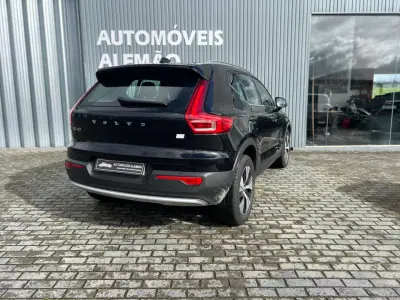 Volvo XC 40 2023 - 36900 EUR, 49663 km - AUTO.MOTO.pt - 49663km - foto 6 de 19