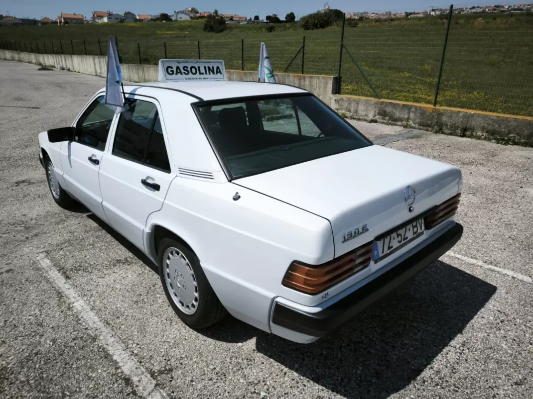 Mercedes-Benz 1993 - 9950 EUR, 89439 km - AUTO.MOTO.pt - 89439km - foto 4 de 60