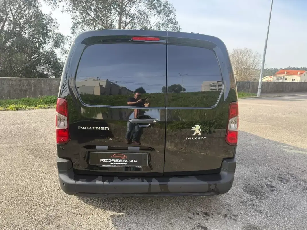 Peugeot PARTNER GIRAFON 2019 - 10900 EUR, 186000 km - AUTO.MOTO.pt - 186000km - foto 6 de 27