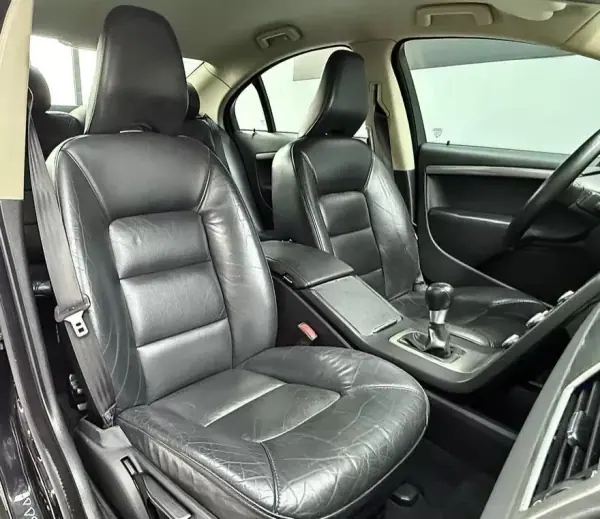 Volvo S80 2008 - 11900 EUR, 190500 km - AUTO.MOTO.pt - 190500km - foto 9 de 21