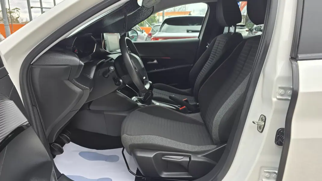 Peugeot 208 2022 - 14750 EUR, 32220 km - AUTO.MOTO.pt - 32220km - foto 11 de 20