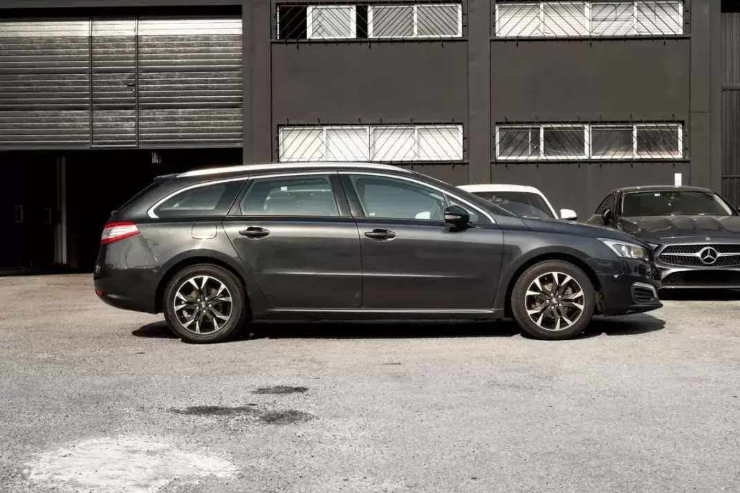 Peugeot 508 2014 - 8900 EUR, 244742 km - 244742km - foto 3 de 24