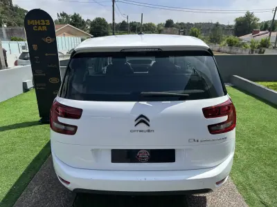 Citroën C4 Spacetourer 2020 - 14500 EUR, 197000 km - AUTO.MOTO.pt - 197000km - foto 13 de 58