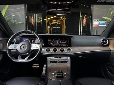 Mercedes-Benz E 300 2019 - 33490 EUR, 105000 km - AUTO.MOTO.pt - 105000km - foto 20 de 46