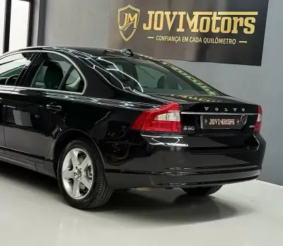 Volvo S80 2008 - 11900 EUR, 190500 km - AUTO.MOTO.pt - 190500km - foto 13 de 21