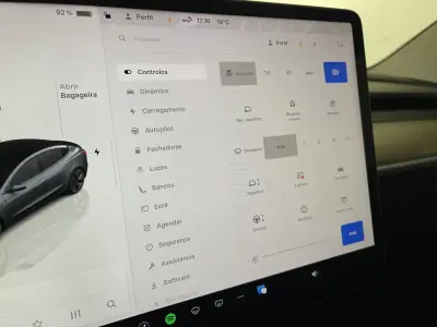 Tesla Model 3 2022 - 29500 EUR, 56000 km - AUTO.MOTO.pt - 56000km - foto 25 de 42