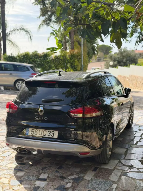 Renault Clio 2018 - 13900 EUR, 145107 km - AUTO.MOTO.pt - 145107km - foto 5 de 10