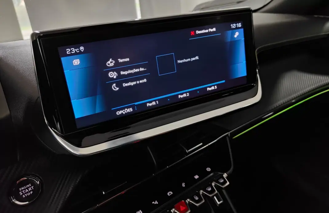 Peugeot 2008 2020 - 15990 EUR, 67000 km - AUTO.MOTO.pt - 67000km - foto 60 de 61