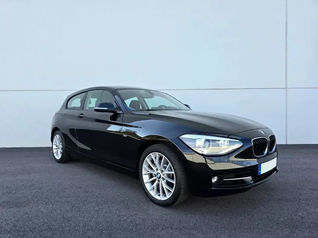 BMW 118 2013 - 12500 EUR, 140000 km - AUTO.MOTO.pt - 140000km - foto 10 de 35