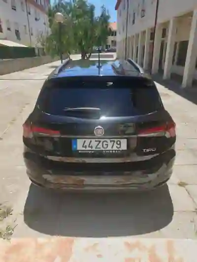 Fiat Tipo Station Wagon 2019 - 6750 EUR, 260000 km - AUTO.MOTO.pt - 260000km - foto 5 de 5