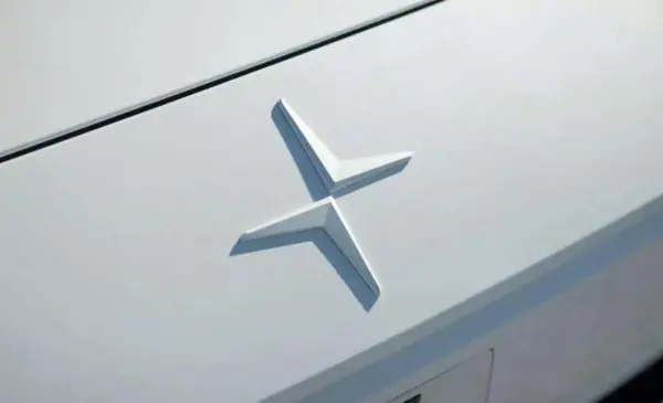 Polestar 2 2024 - 37900 EUR, 24000 km - AUTO.MOTO.pt - 24000km - foto 15 de 17